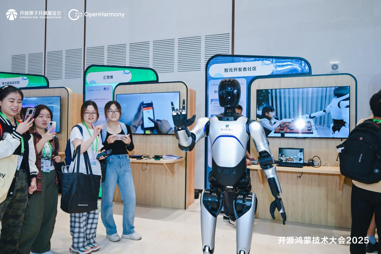 9.29 非凡国际开源鸿蒙推文图片2.png